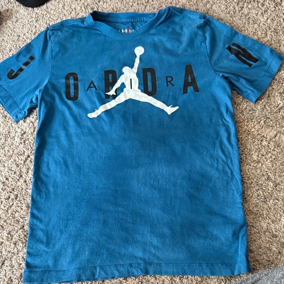 Jordan Teal T-Shirt with Iconic Graphic - Picture 3 of 3